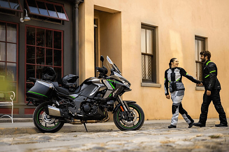 Мотоцикл Kawasaki Versys 1100 SE